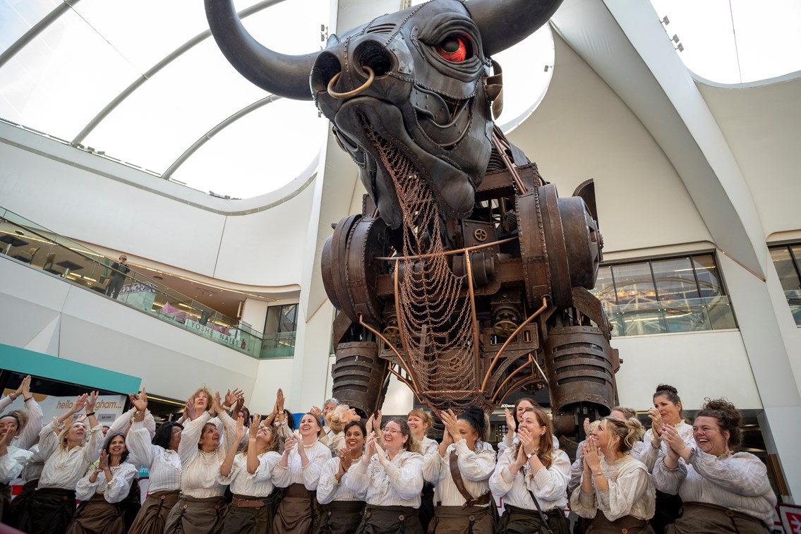 Ozzy Birmingham Bull Unveiling 57A0379