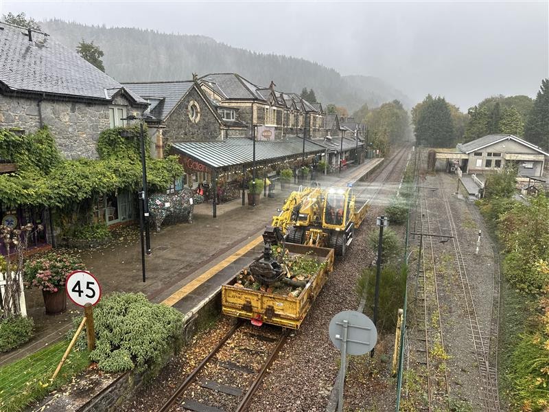 Conwy Valley line deveg Oct2025 - Bettws station