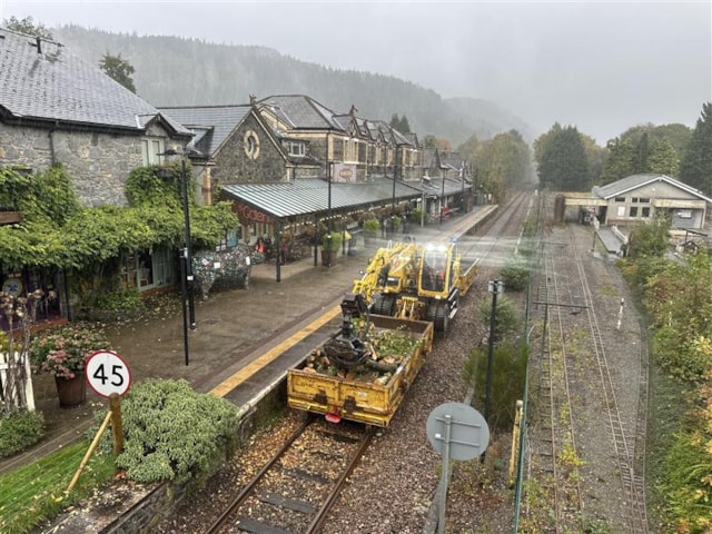 Conwy Valley line deveg Oct2025 - Bettws station: Conwy Valley line deveg Oct2025 - Bettws station
