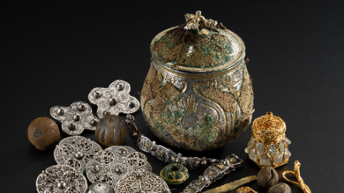 Lidded vessel from the Galloway Hoard