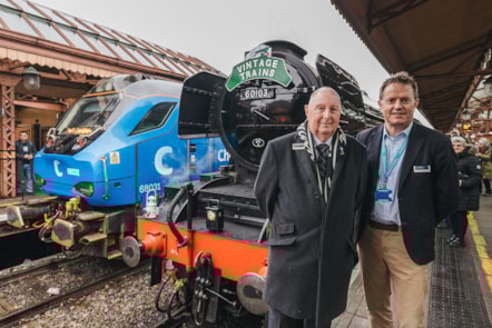 Alan Newman and Chiltern Railways' Operations Director Tony Baxter with Flying Scotsman
