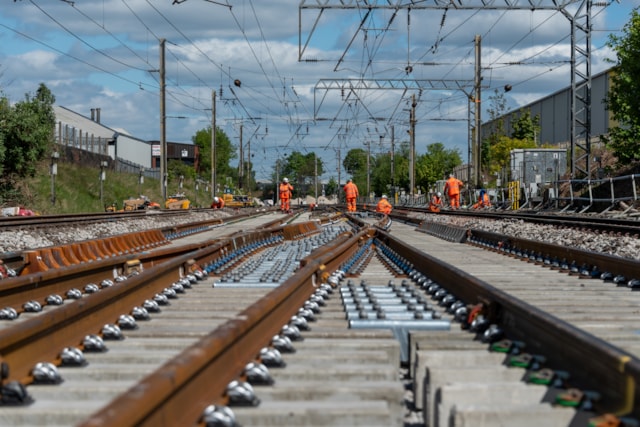 Warrington - Dallam Junction wide track level of new switches and crossings: Warrington - Dallam Junction wide track level of new switches and crossings
