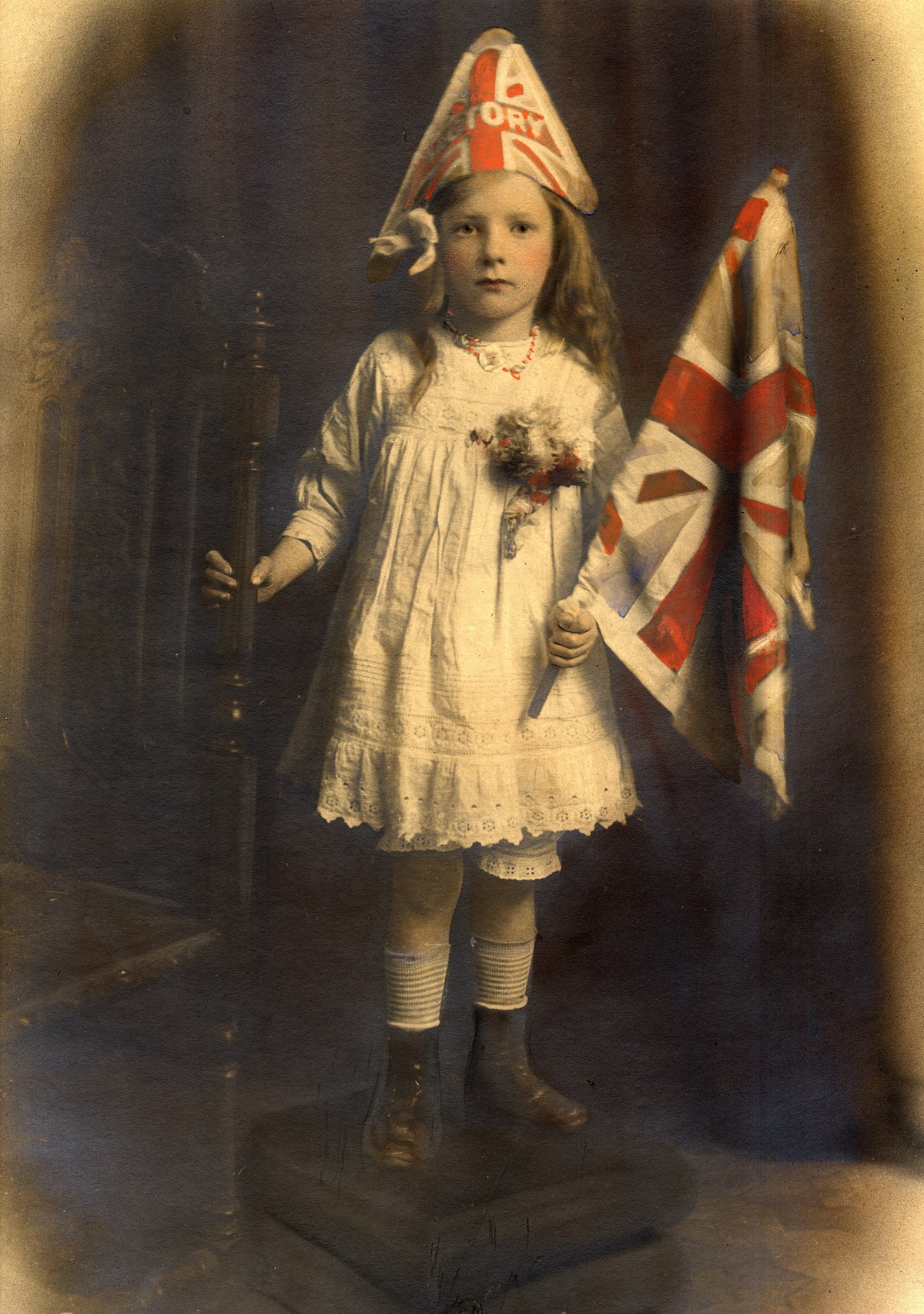WW1 exhibition 2018 : Islington-born Evelyn Hilda Hutchings, aged five years, dressed as ‘Victory’, 1918/19