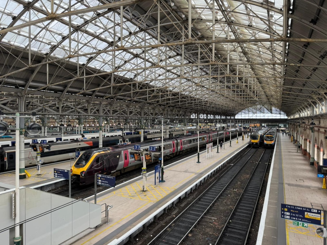 Manchester Piccadilly interior 3