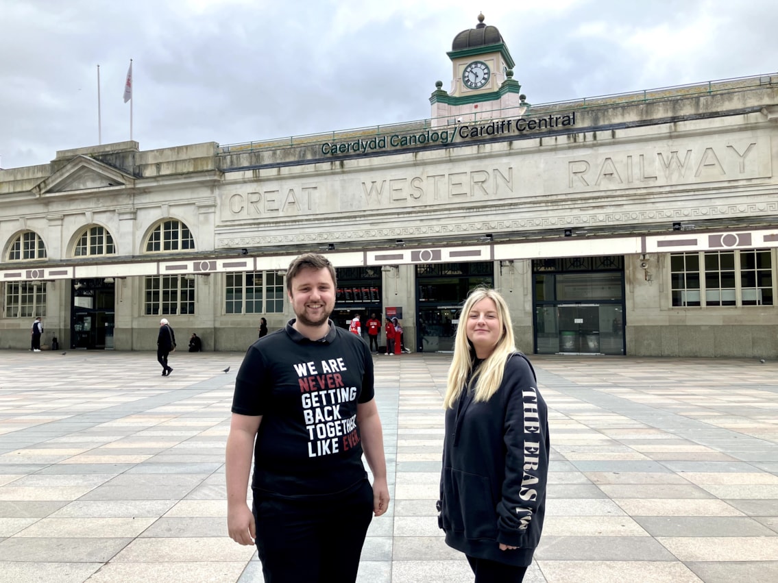Taylor Swift fans at Cardiff Central station-2