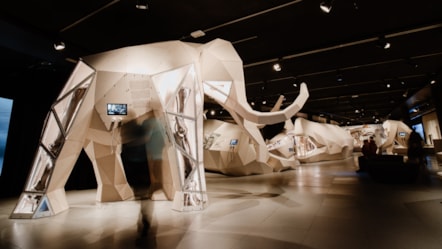 Life-sized 3D model of a mammoth, featured in GIANTS. Photo (c) Fisheye (1)