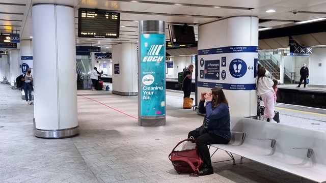 Hi-tech air purifying totem trials planned for Birmingham New Street: Photomontage of Pluvo air cleaning unit on Birmingham New Street platform