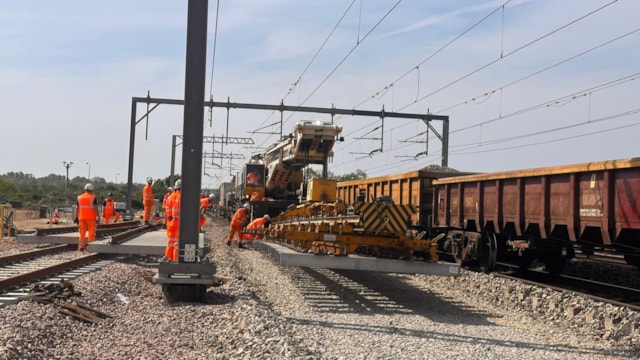 Another busy weekend of rail upgrades completed in Bedfordshire: Switches and crossings work