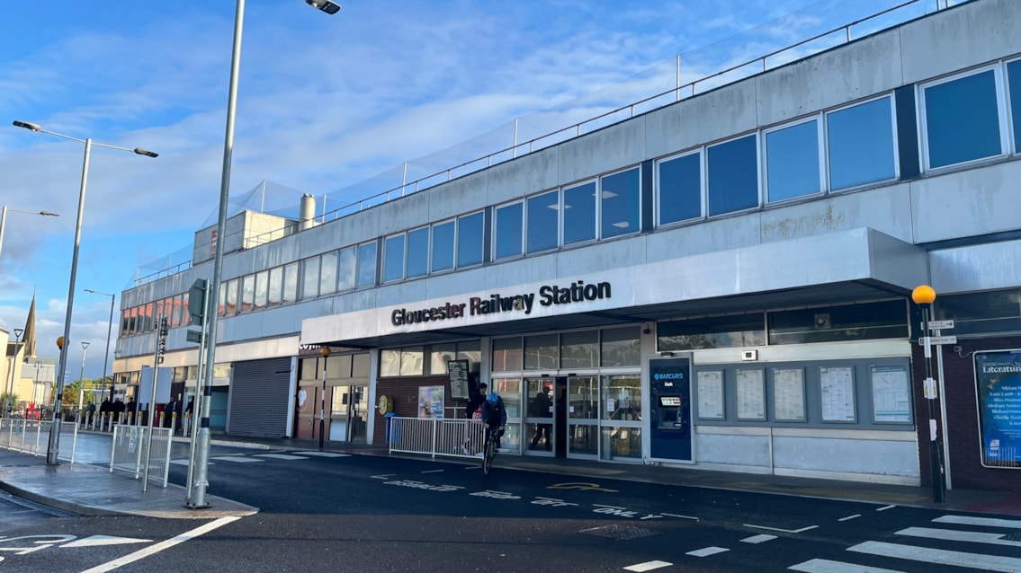 Passengers urged to plan ahead as Network Rail upgrades signal box in Gloucester to boost reliability: Gloucester Station- Sept 25