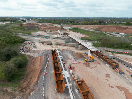 HS2 moves 1,100 tonne viaduct in weekend operation 2: HS2 moves 1,100 tonne viaduct in weekend operation 2