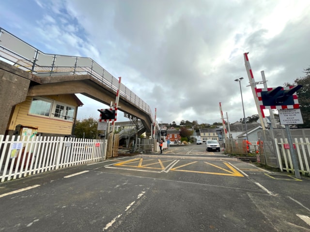 Ferryside level crossing: Ferryside level crossing
