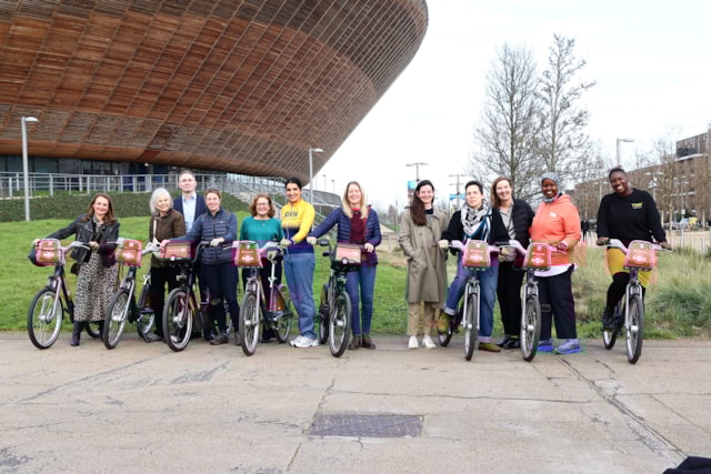 TfL Image - Winners with Danny Price (TfL), Helen Cansick (TfL), Helen Sharp (TfL) and Siobhan Beddow (Santander)