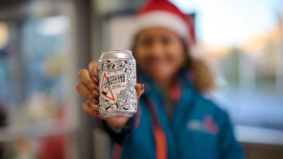 Avanti West Coast launches new low alcohol beer ‘Safety Thirst’ for festive campaign