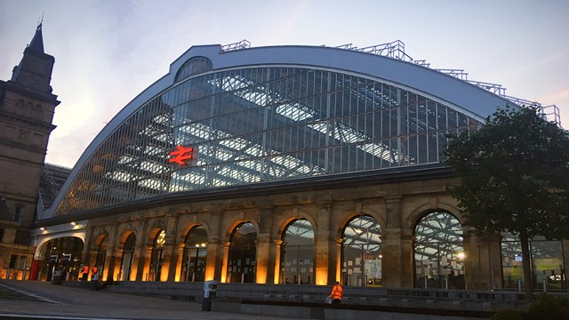 Liverpool Lime Street station picture-2: Liverpool Lime Street station picture-2