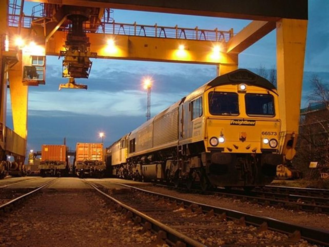 WINCHESTER BRIDGES REBUILT IN £71M FREIGHT UPGRADE: Rail Freight 2