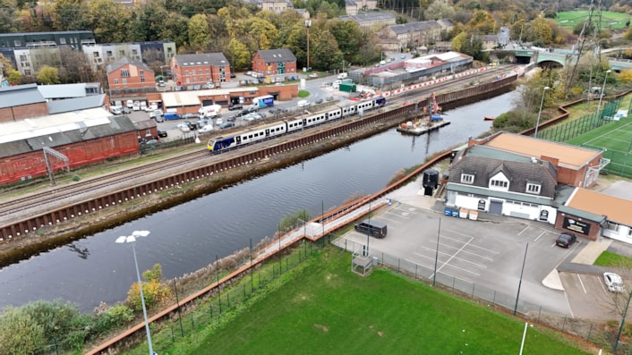 Leeds Flood Alleviation Scheme Phase 2 Railway by Kirkstall Bridge: Leeds Flood Alleviation Scheme Phase 2 Railway by Kirkstall Bridge