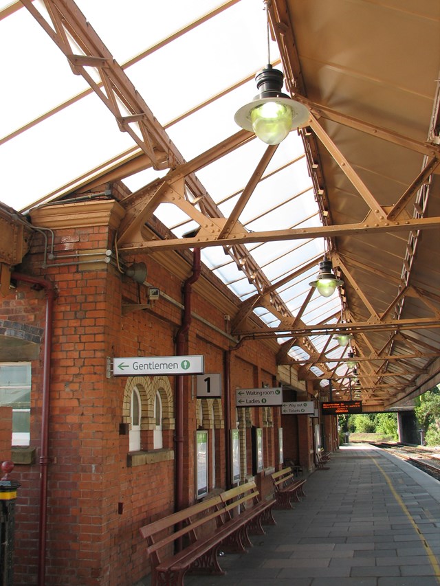 Stratford-upon-Avon canopy_4: The reglazed canopy over platform 1 at Stratford station.