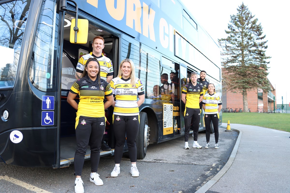 York City Knights players (front) Kelsey Gentles, Brendan O'Hagan,  Tamzin Renouf and (rear) Ronan Michael, Toby Warren & Georgia Taylor