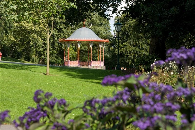 lincoln arboretum in Spring