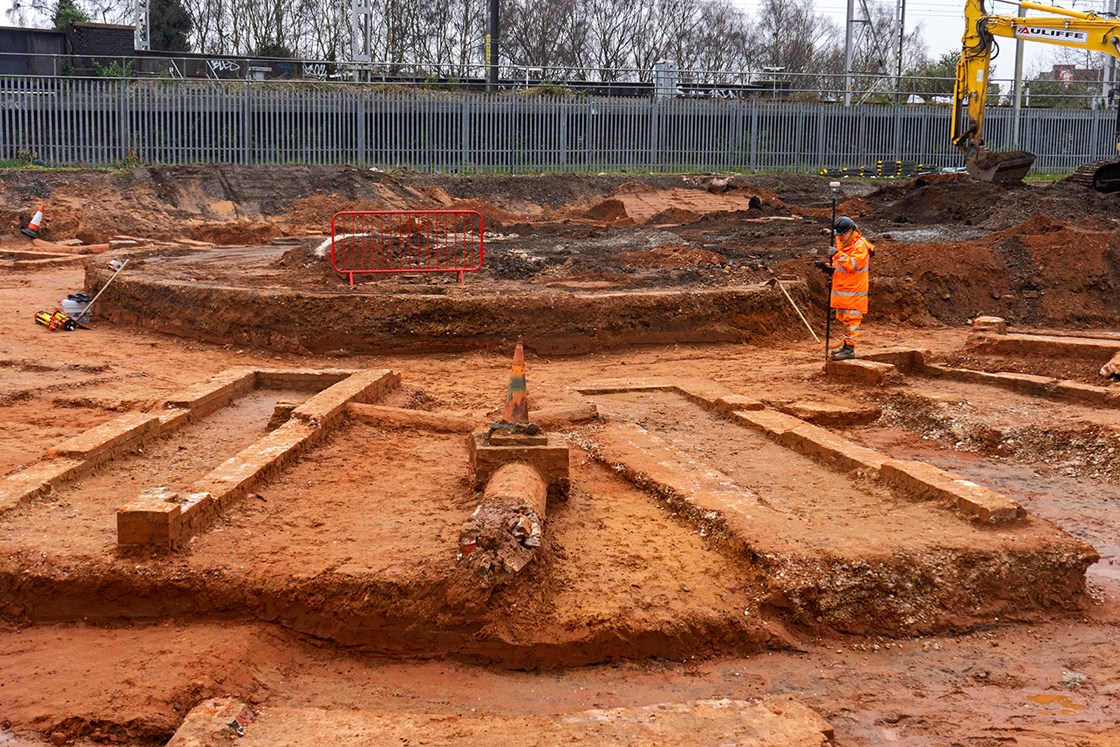 Curzon Street Site Roundhouse April 2020: Credit: McAuliffe/ Jeremy de Souza

HS2 Ltd has unearthed what is thought to be the world's oldest railway roundhouse at the construction site of its Birmingham Curzon Street station

(Curzon Street, Curzon, Birmingham, Phase One, railway, archaeology, remains, history, historic, turntable, roundhouse, locomotive, old station)

Internal Asset No. 15293