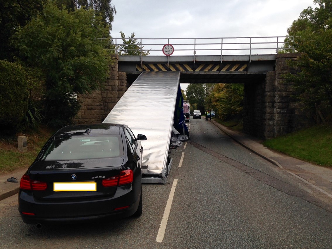 New campaign urges drivers in the East Midlands to be vigilant following bridge bashes-3