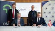 1omv signing 137 cropped: 1omv signing 137 cropped
