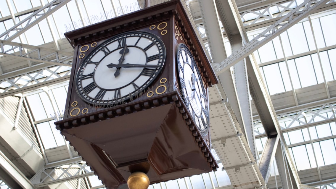 All platforms to reopen at Glasgow Central on Wednesday 25 March: Glasgow Central Clock