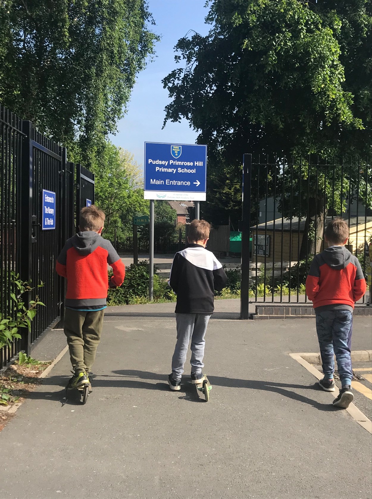Primrose Hill Primary School: Children scooting to school