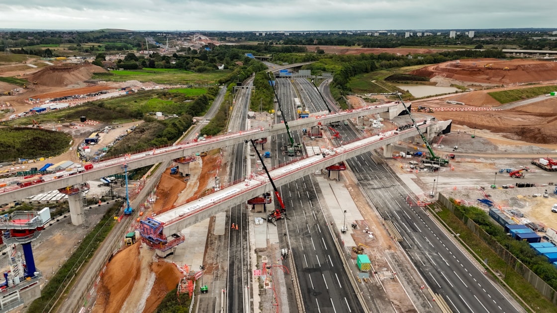 The final Water Orton span being lifted across the M42 during the September closure-5