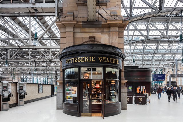 Glasgow Central - Patisserie Valerie