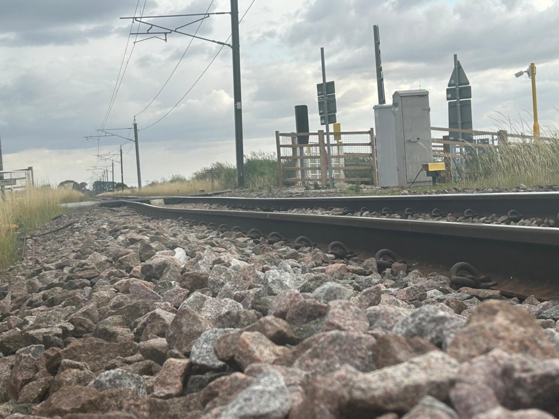 Uneven track caused by soil moisture deficit