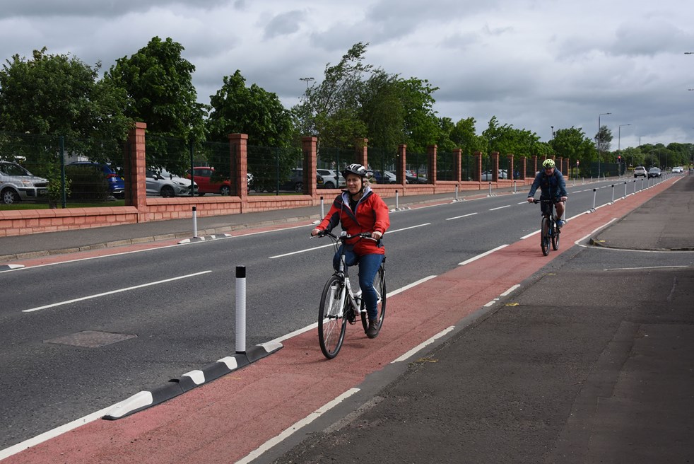 Give us your feedback on extended Grassyards Road cycle lane scheme