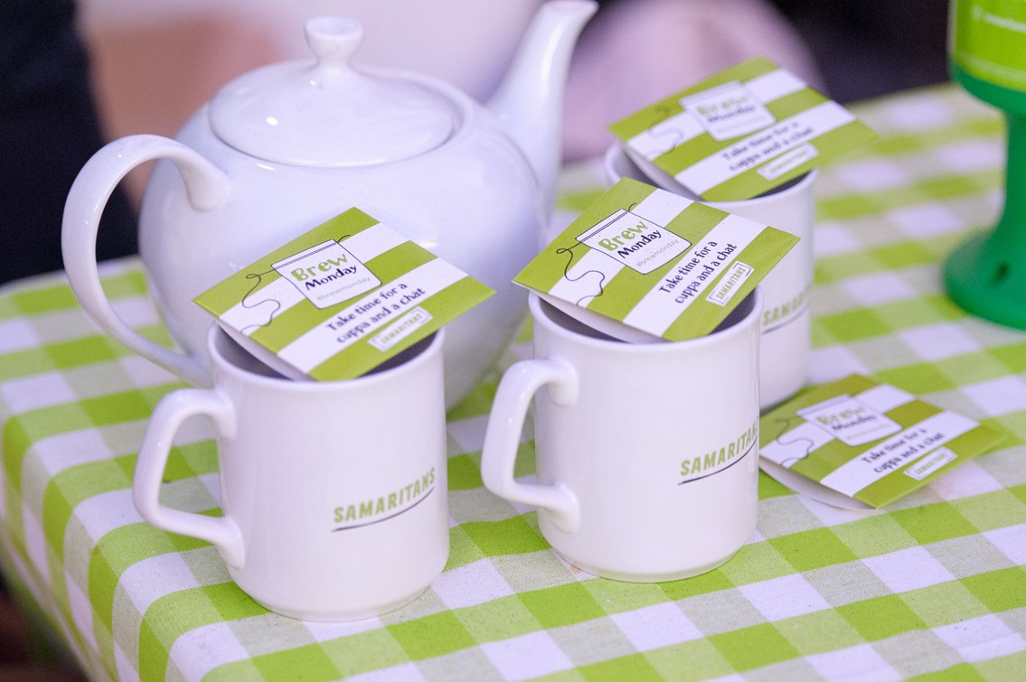 Rail staff support Samaritans to turn 'Blue Monday' around with a cuppa: In the bag: Samaritans volunteers meet commuters to raise awareness of Brew Monday