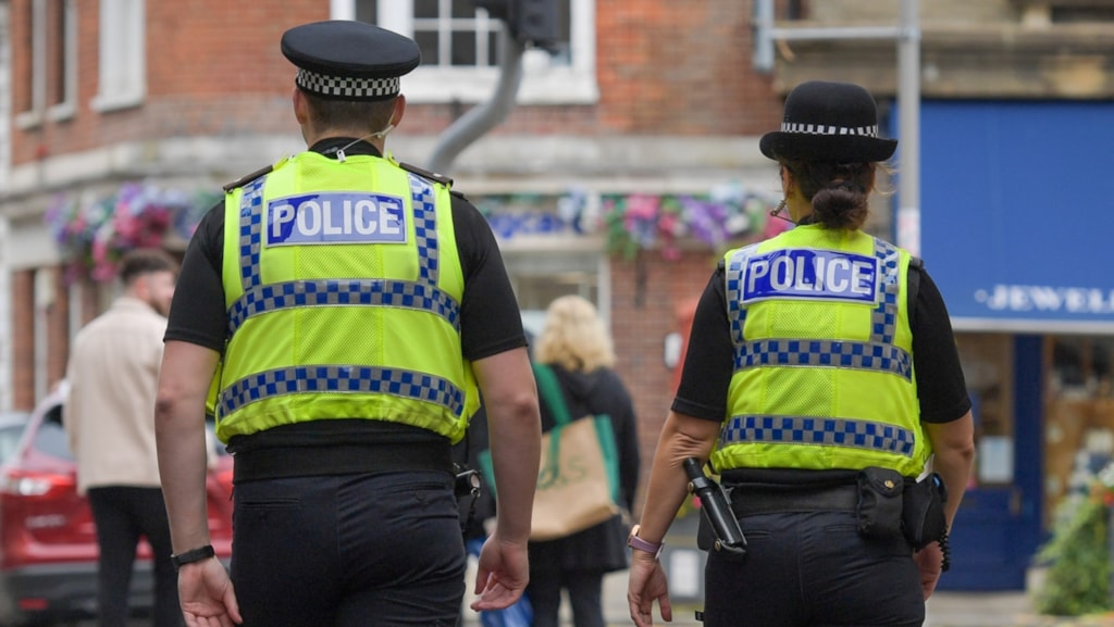 Uniformed officers on patrol 1 cropped