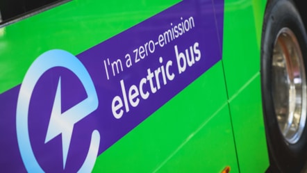 Electric bus @JonCraig Photos