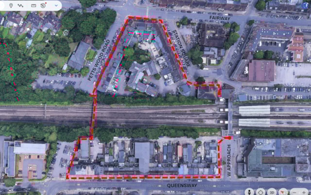 Pedestrian diversionary route: Pedestrian diversionary route