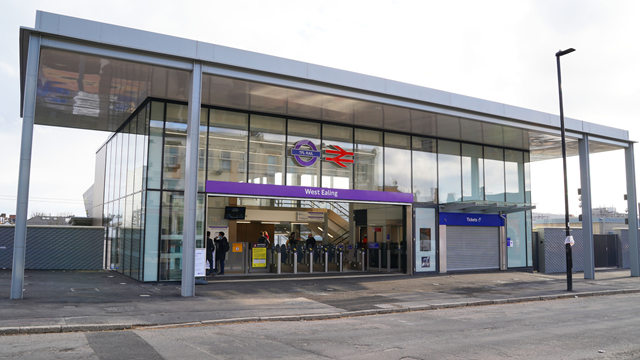 Front entrance of West Ealing Station