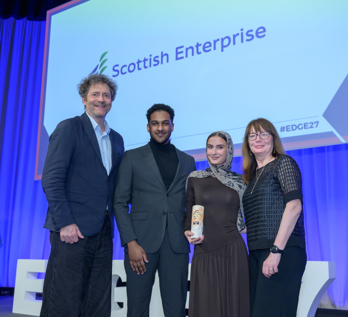 MedAscend - Future EDGE Winner - LtoR Chrish van der Kuyl, Ahmed Sharaf & Hana Woods (MedAscend), Marjory Sweeney (SE)