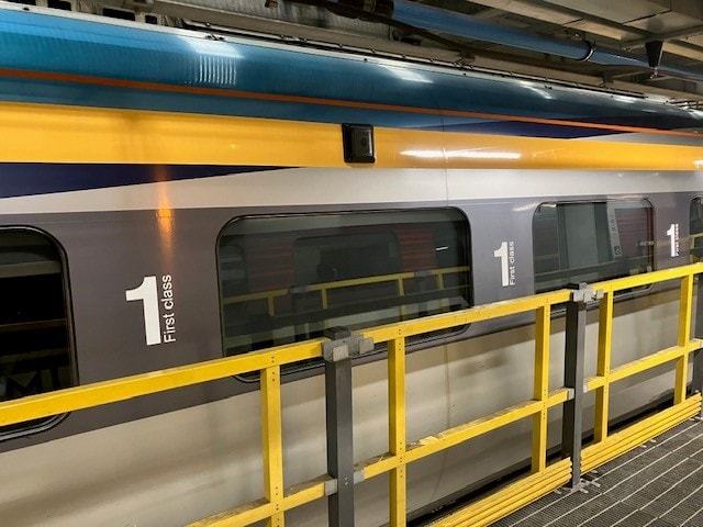New customer signage on TPE's 802 fleet (6)