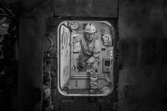 Josh Knight, Tunnel Agent