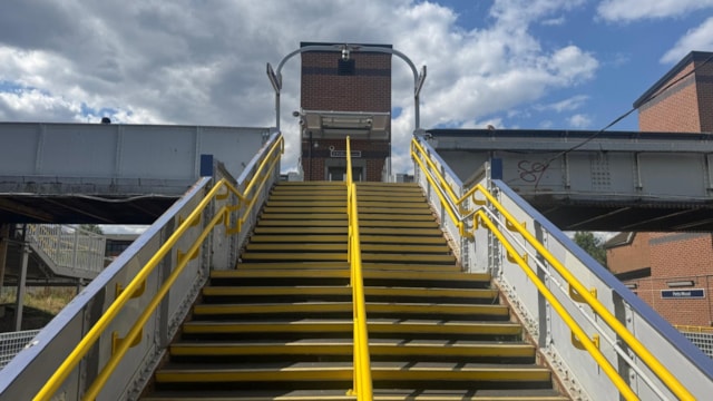 Petts Wood footbridge steps from platform-4: Petts Wood footbridge steps from platform-4
