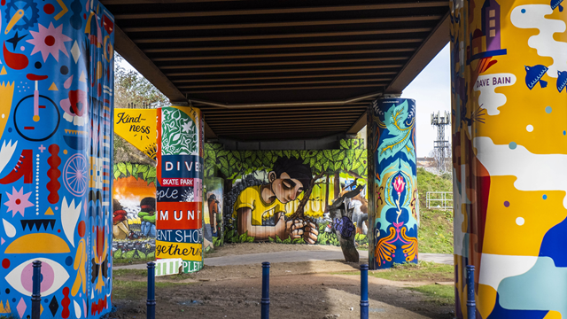 Colourful community art scheme brightens up Bristol viaduct: Fox Park viaduct artwork