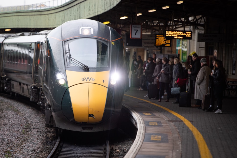 JCDecaux UK wins First Rail contract following a competitive tender