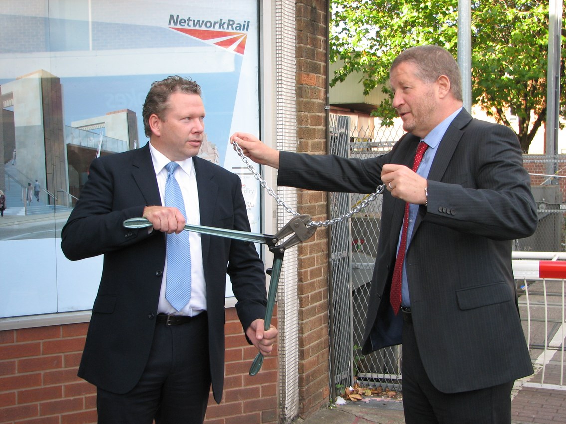 Work starts on Lincoln High Street footbridge: Karl McCartney MP and Phil Verster, Route Managing Director for Network Rail