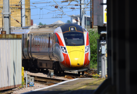 An LNER Azuma at Newcastle station, credit LNER (1)