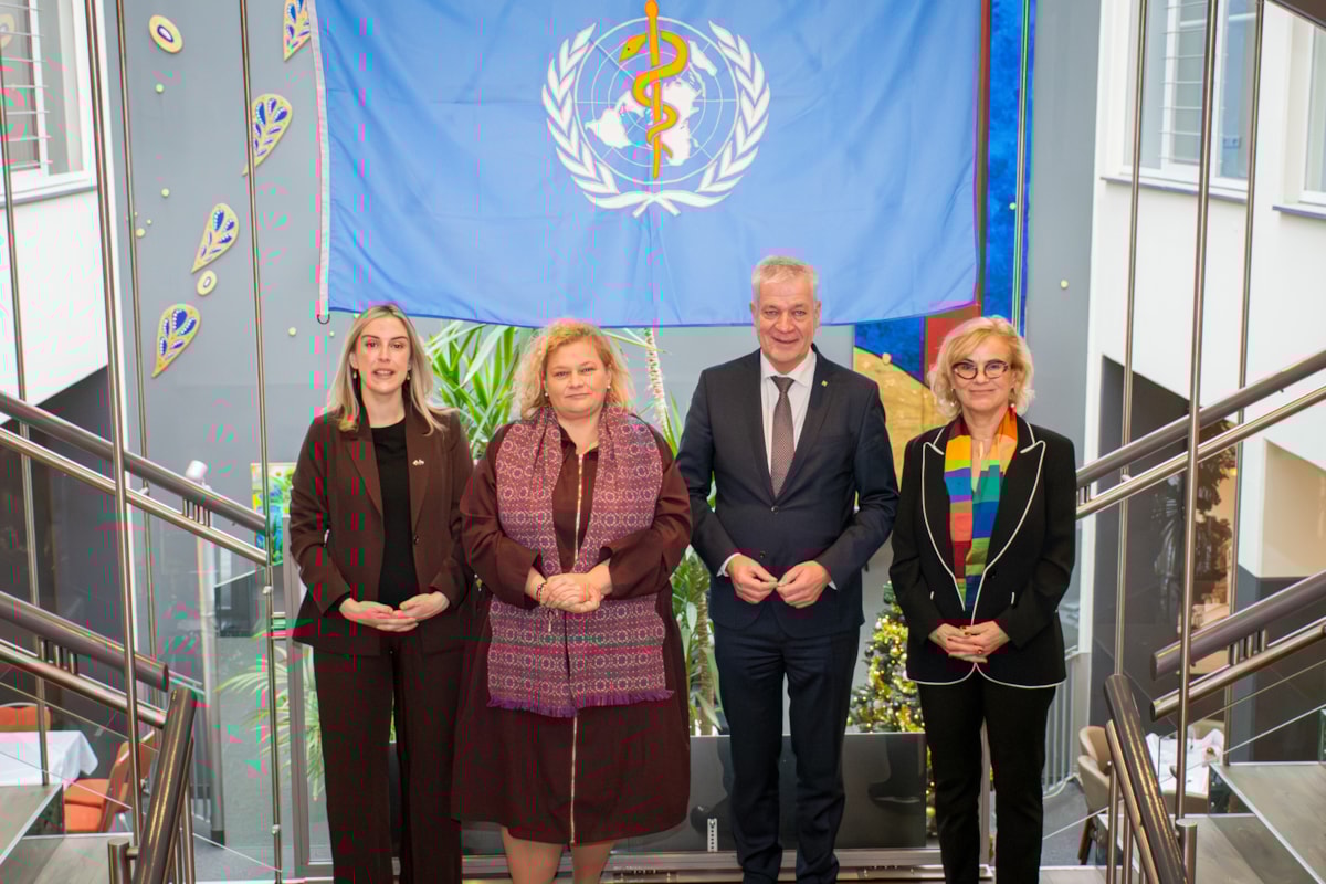 Minister for Mental Health and Wellbeing Sarah Murphy with delegates including CEO Elisabeth Bräutigam at the WHO Regions for Health Network Annual Conference; St. Pölten, Austria-2