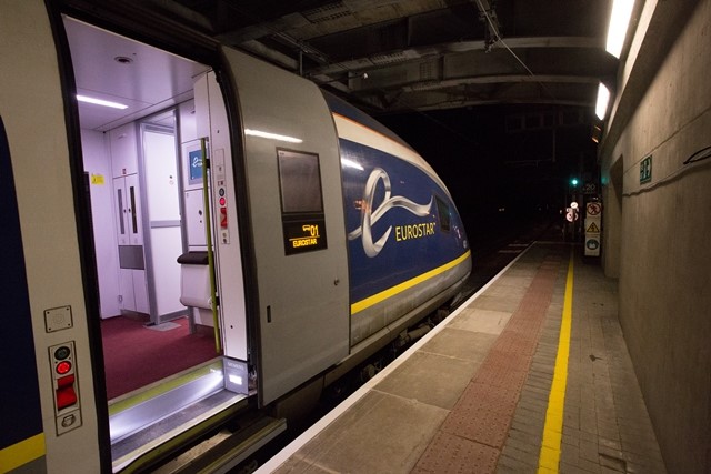 eurostar at platform