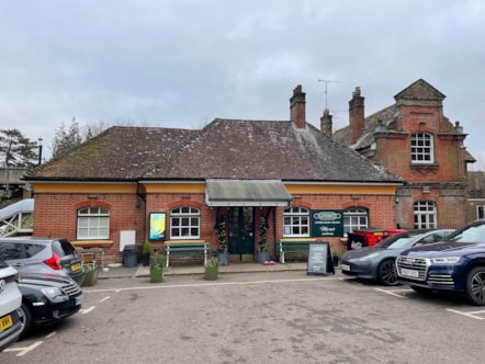 Shawford Cafe exterior