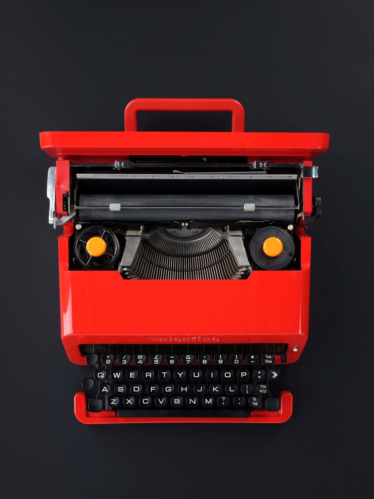 Olivetti Valentine typewriter c. 1970 (2)