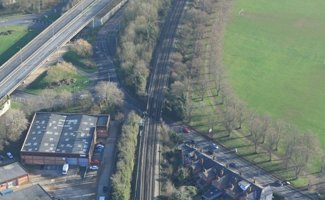 Temporary traffic lights planned for main road into Reading - until May - as Network Rail begins work improving 1917 railway bridge: London Road Bridge Reading